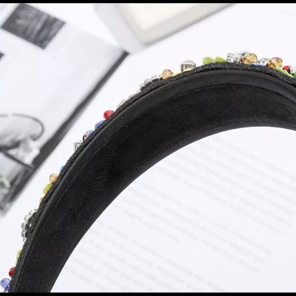 Super Elegant Embellished Headband to Enhance your Casual or Night Our Hair look - Picture 8 of 10
